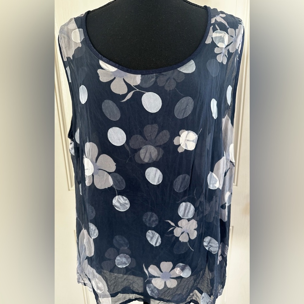 Liola Navy Floral Sleeveless Shell Top in Viscose & Silk, Italian 52 / US 16